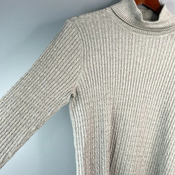 JEANNE PIERRE Cable Knit Turtleneck Sweater Grey Long Sl Lightweight Preppy M - Picture 5 of 10